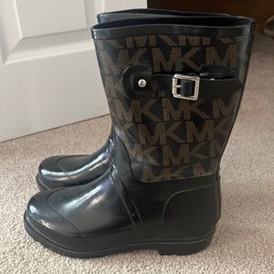 Michael kors rain boots